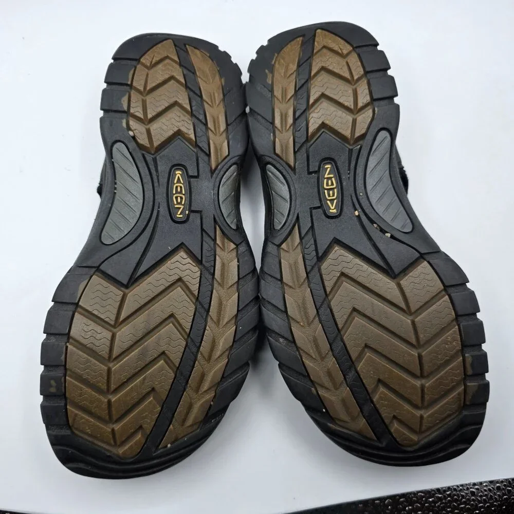 Keen H2 Mens Size 8 Gray Closed Toe Sandals Waterproof Casual Walking Outdoors